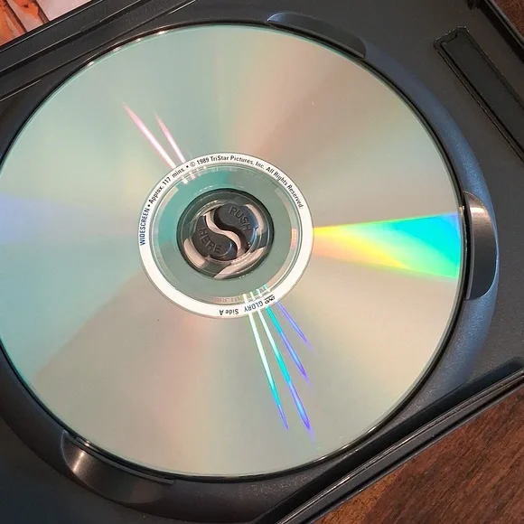 Glory DVD - Picture 4 of 4